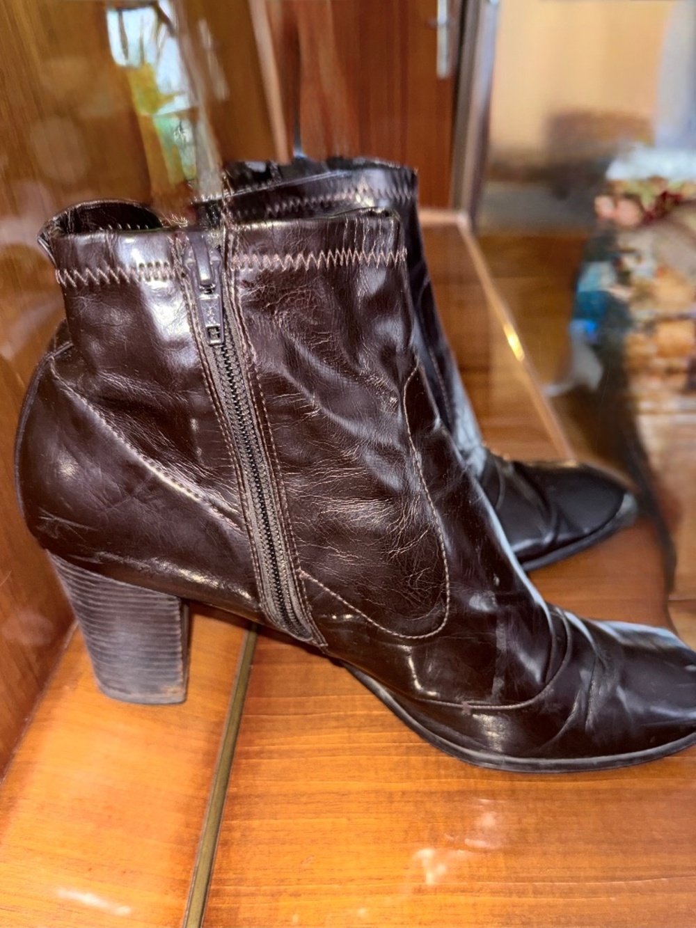 Vintage Ruby & Bloom brown ankle boot with zipper, size 12M